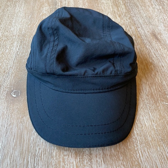 Lululemon Women’s Hat with Zipper - Picture 2 of 10